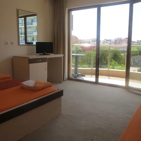 Golden Lion Hotel 2*