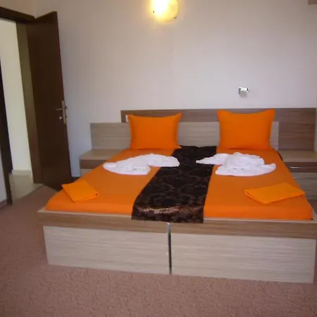 Family Golden Lion 2* 프리모르스코