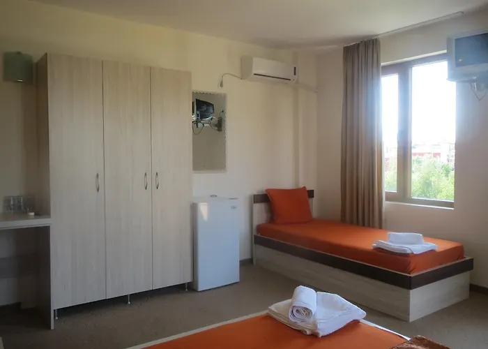 Family Golden Lion Primorsko